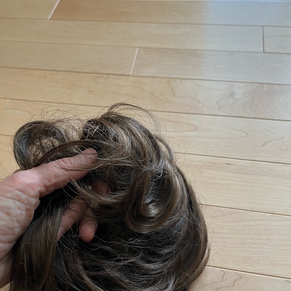 Toni Brattin Women’s Hairpiece in Brown - Stylish Volume Accent